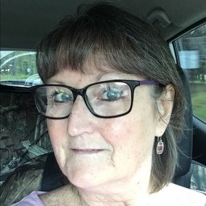 Meet your Posher, Dellane